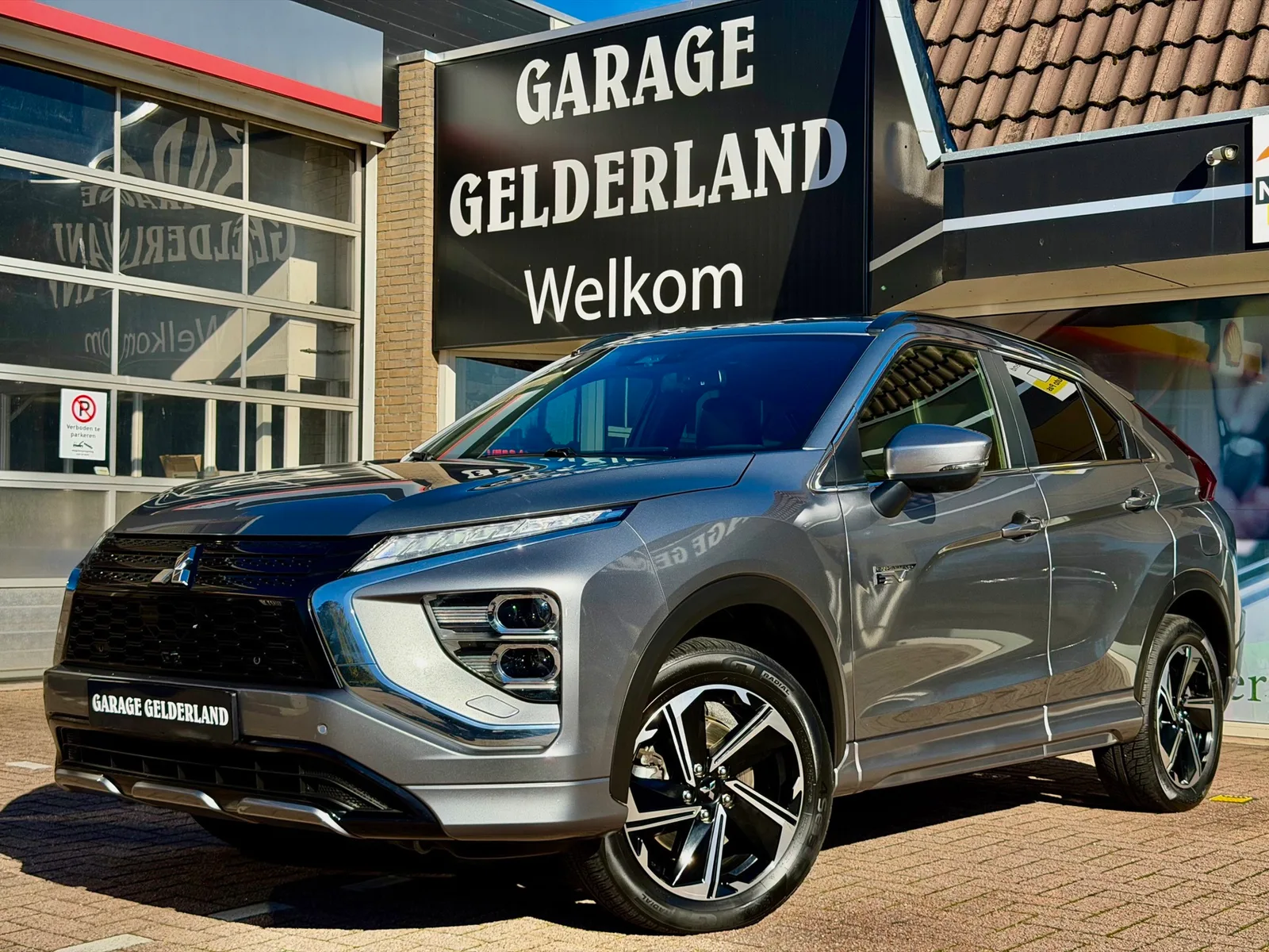 Mitsubishi Eclipse Cross (2024) — foto 1