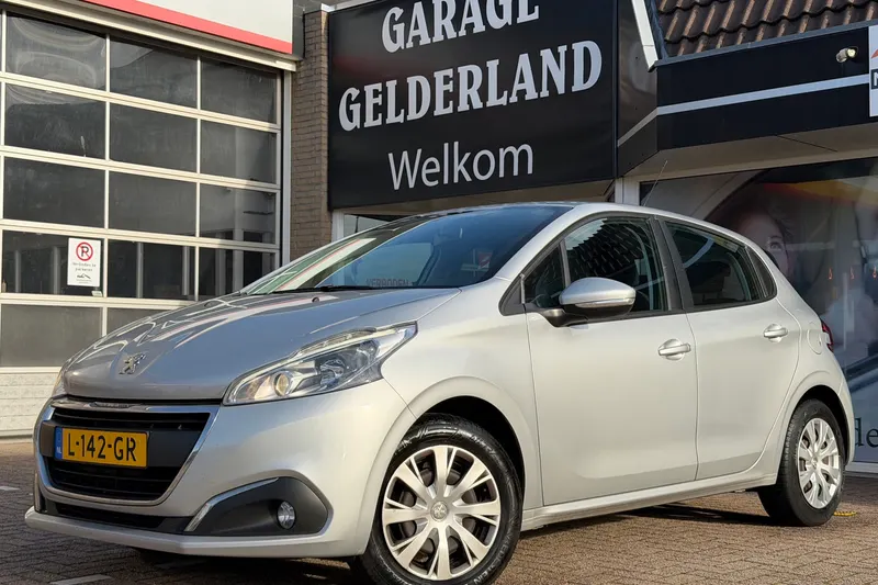 Peugeot 208 (2017)