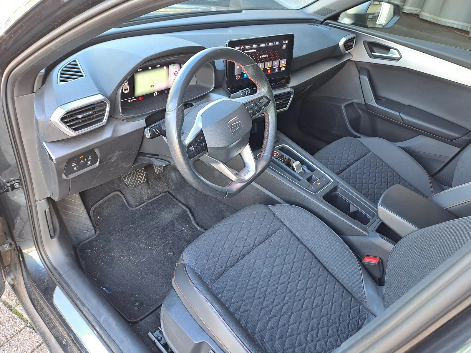 SEAT Leon (2021) — foto 1