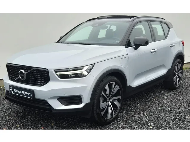 Volvo XC40 (2021) — foto 1
