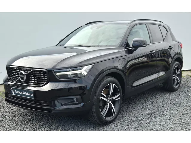 Volvo XC40 (2021) — foto 1