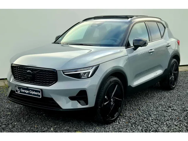 Volvo XC40 (2025) — foto 1