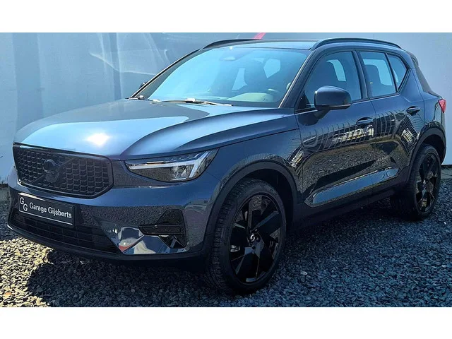 Volvo XC40 (2026) — foto 1