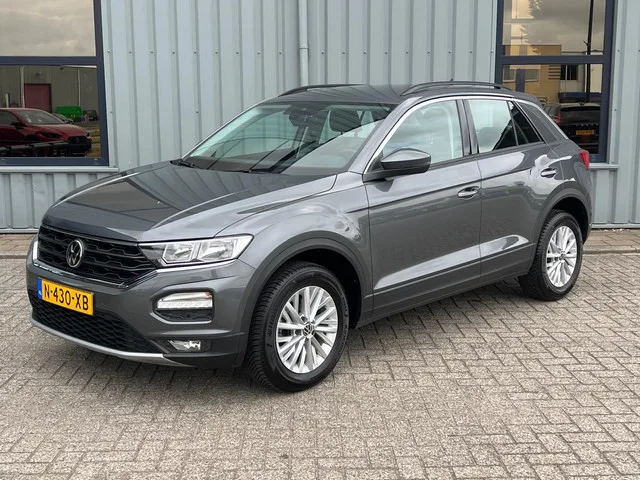 Volkswagen T-Roc (2021) — foto 1