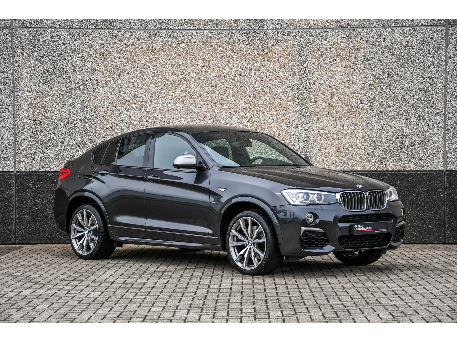 BMW X4 (2017) — foto 1