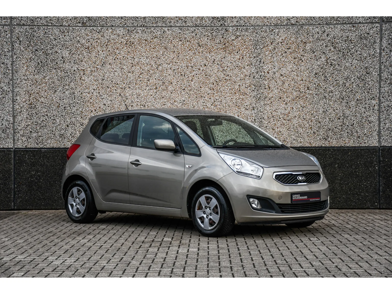 Kia Venga (2013) — foto 1
