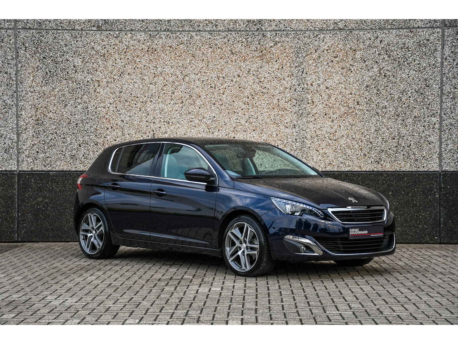 Peugeot 308 (2014) — foto 1