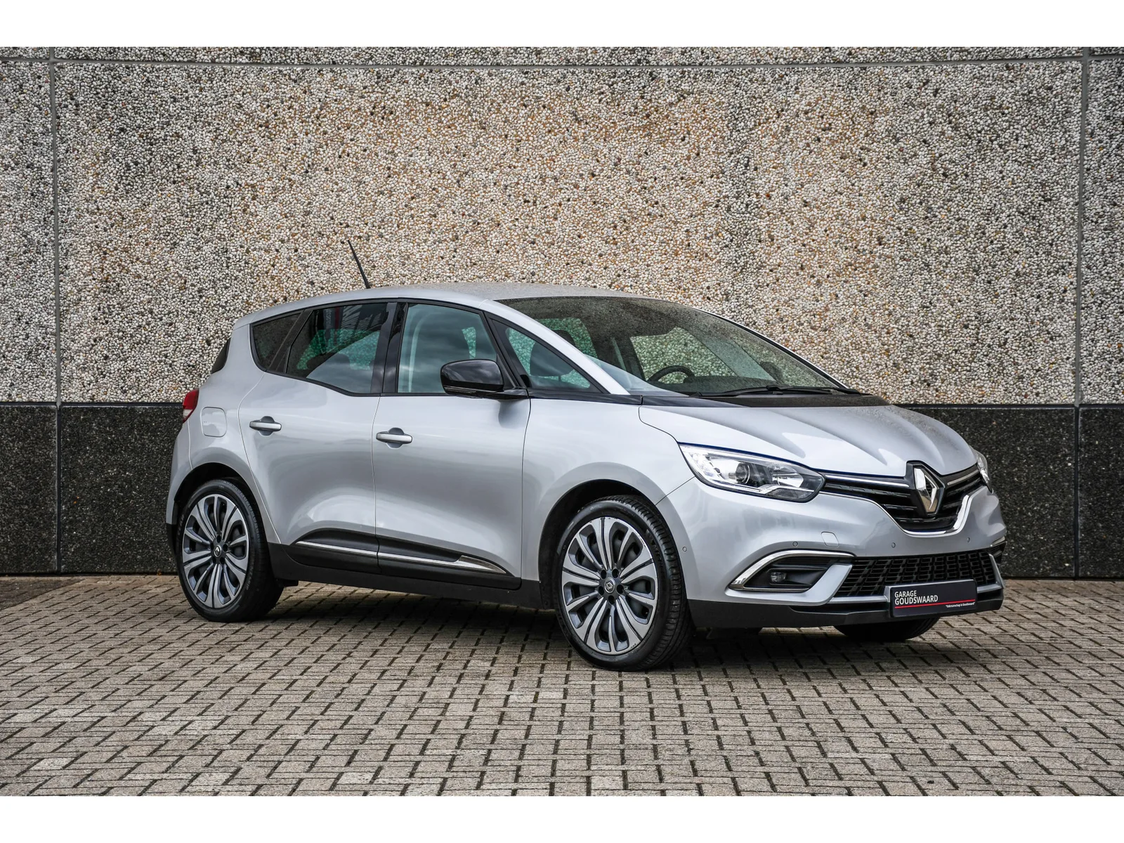 Renault Scénic (2021) — foto 1