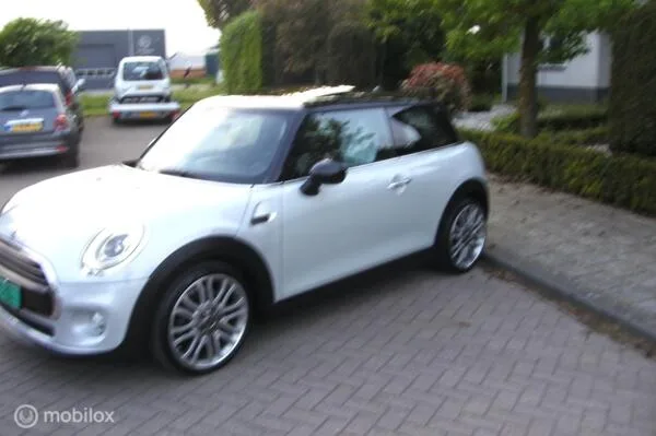 MINI One (2015) — foto 1