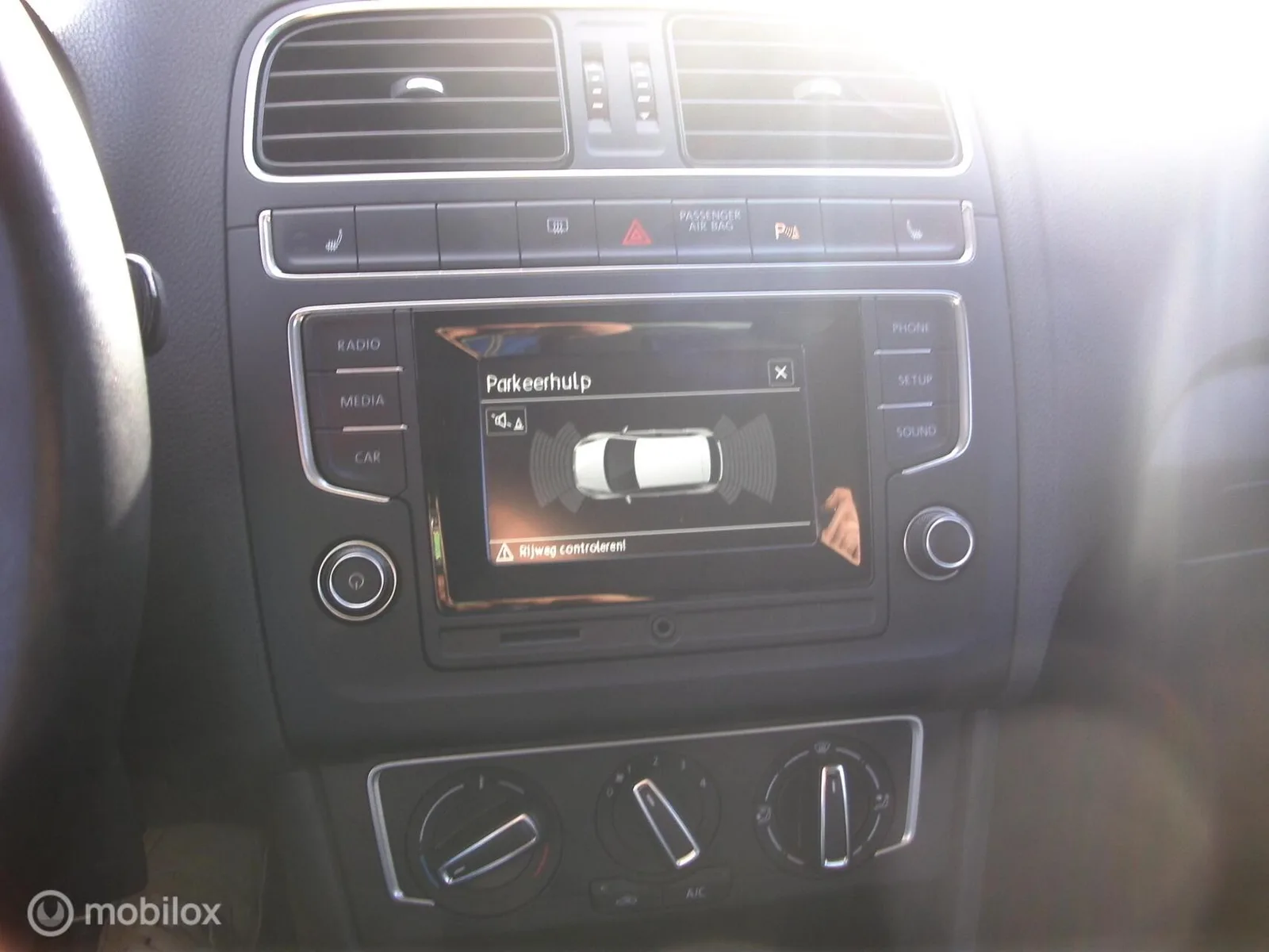 Volkswagen Polo (2016) — foto 1