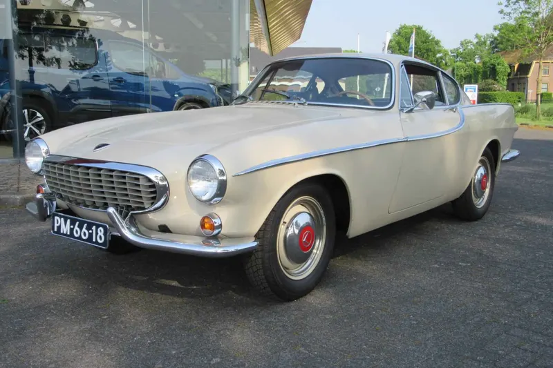 Volvo P1800 (1963)