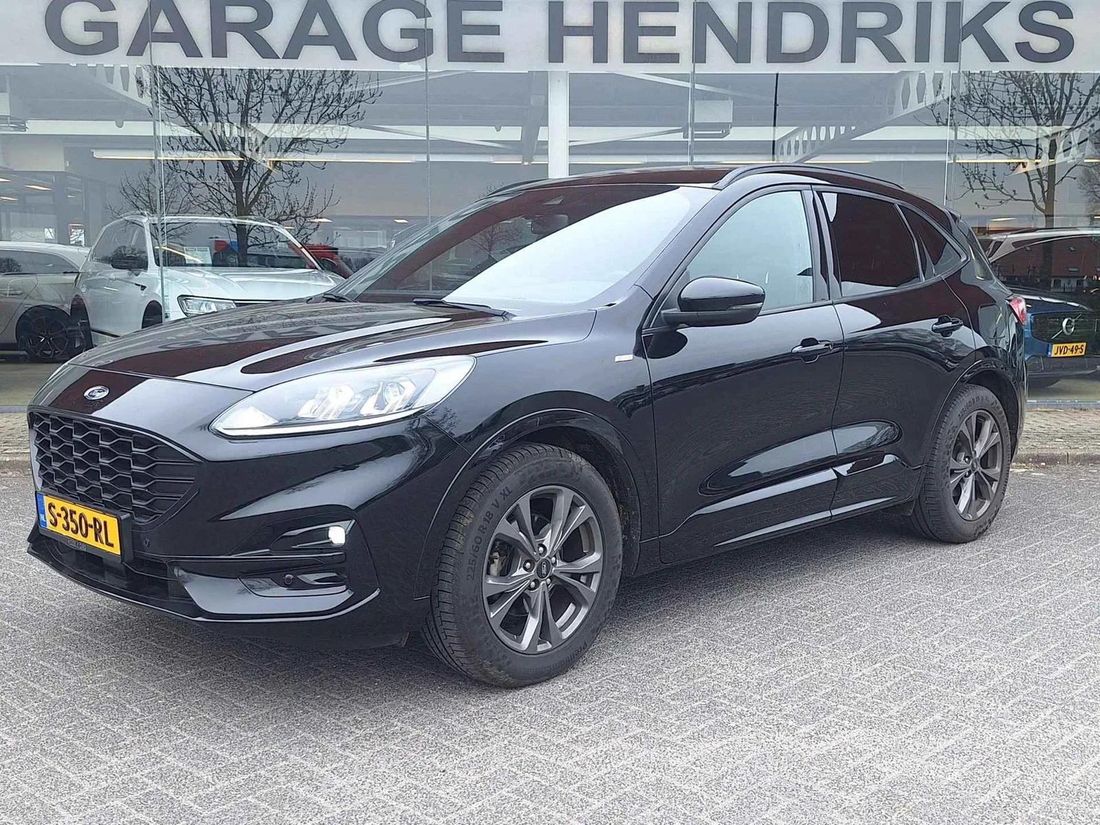 Ford Kuga (2021) — foto 1