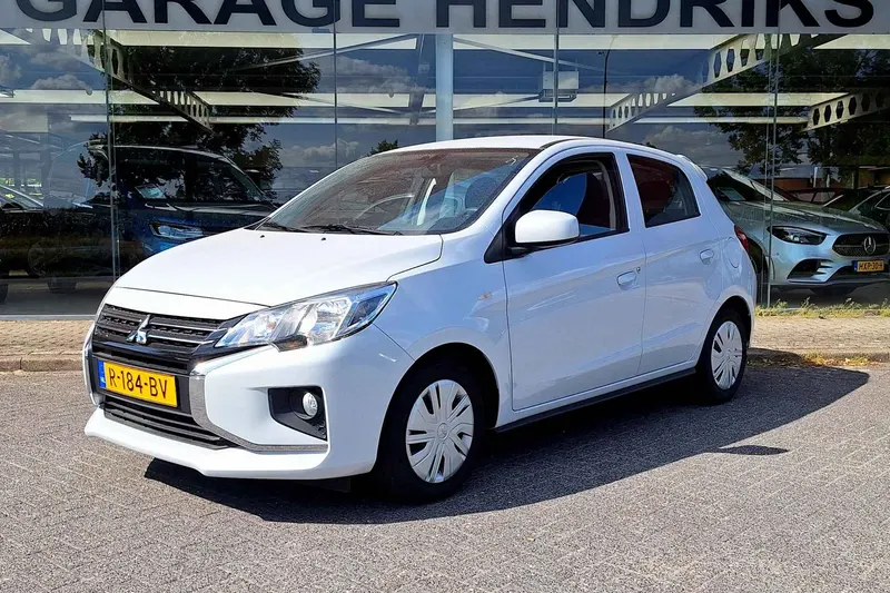 Mitsubishi Space Star (2022)