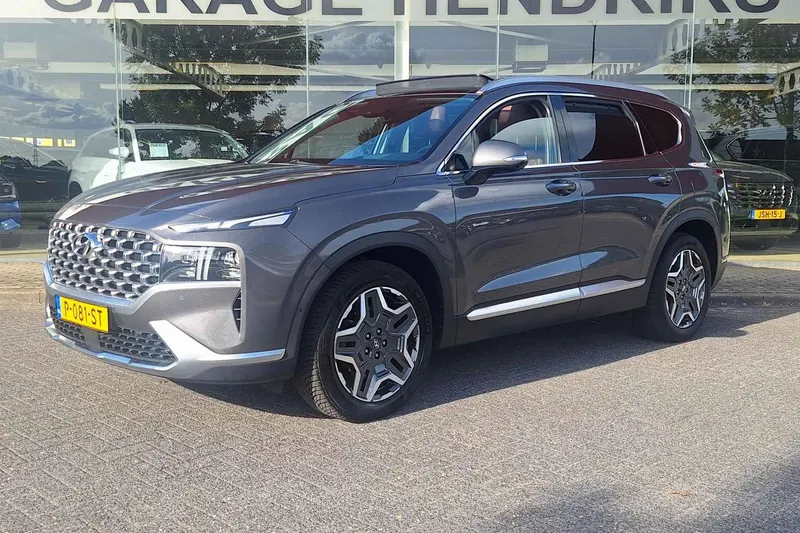 Hyundai Santa Fe (2022)