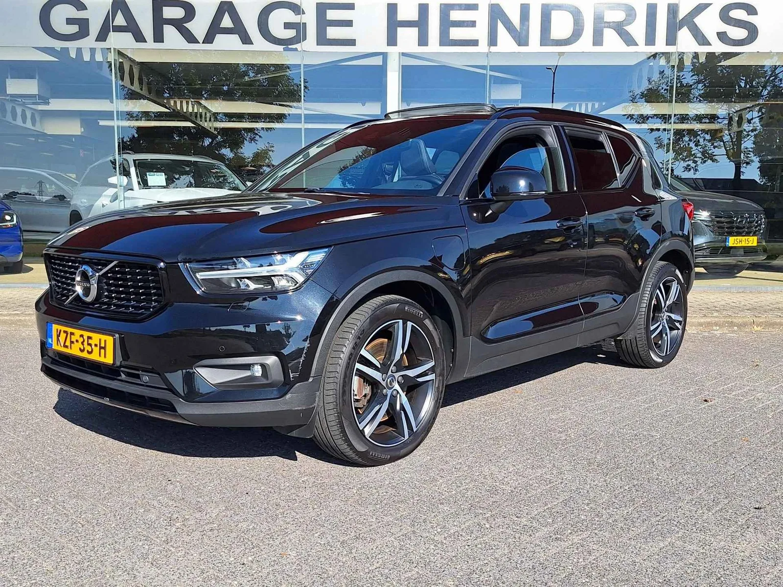 Volvo XC40 (2021) — foto 1