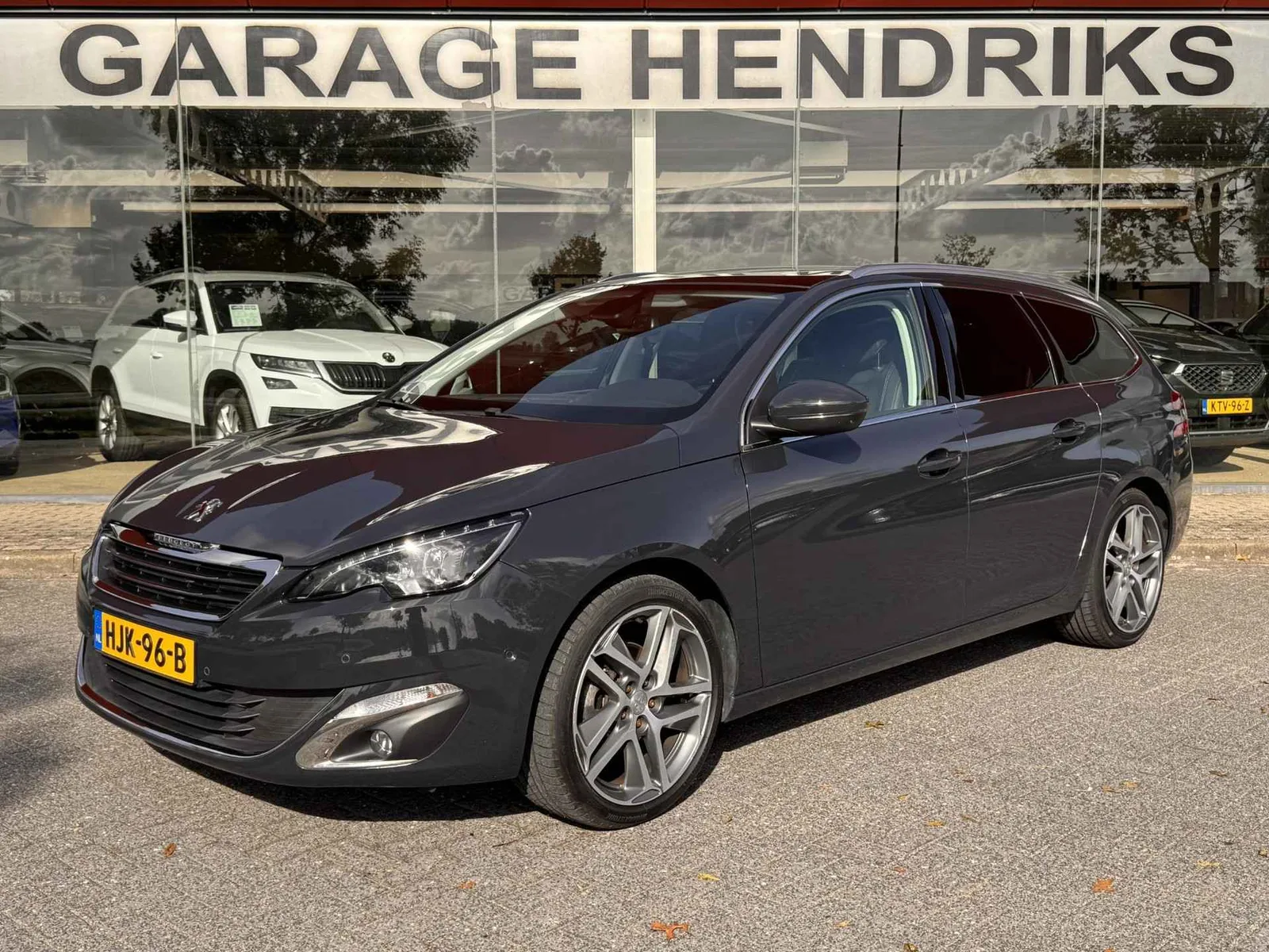 Peugeot 308 (2016) — foto 1