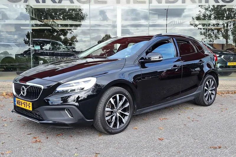 Volvo V40 Cross Country (2019)