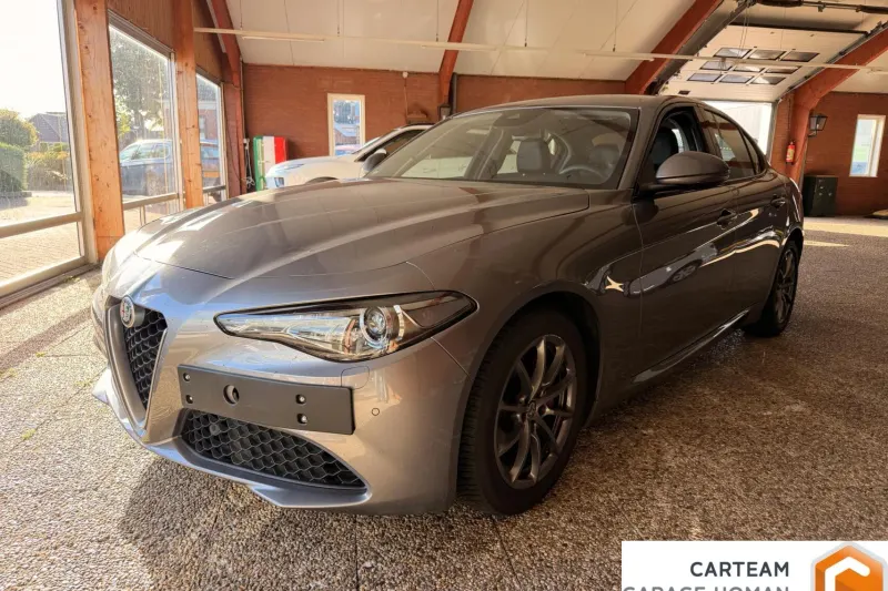 Alfa Romeo Giulia (2017)
