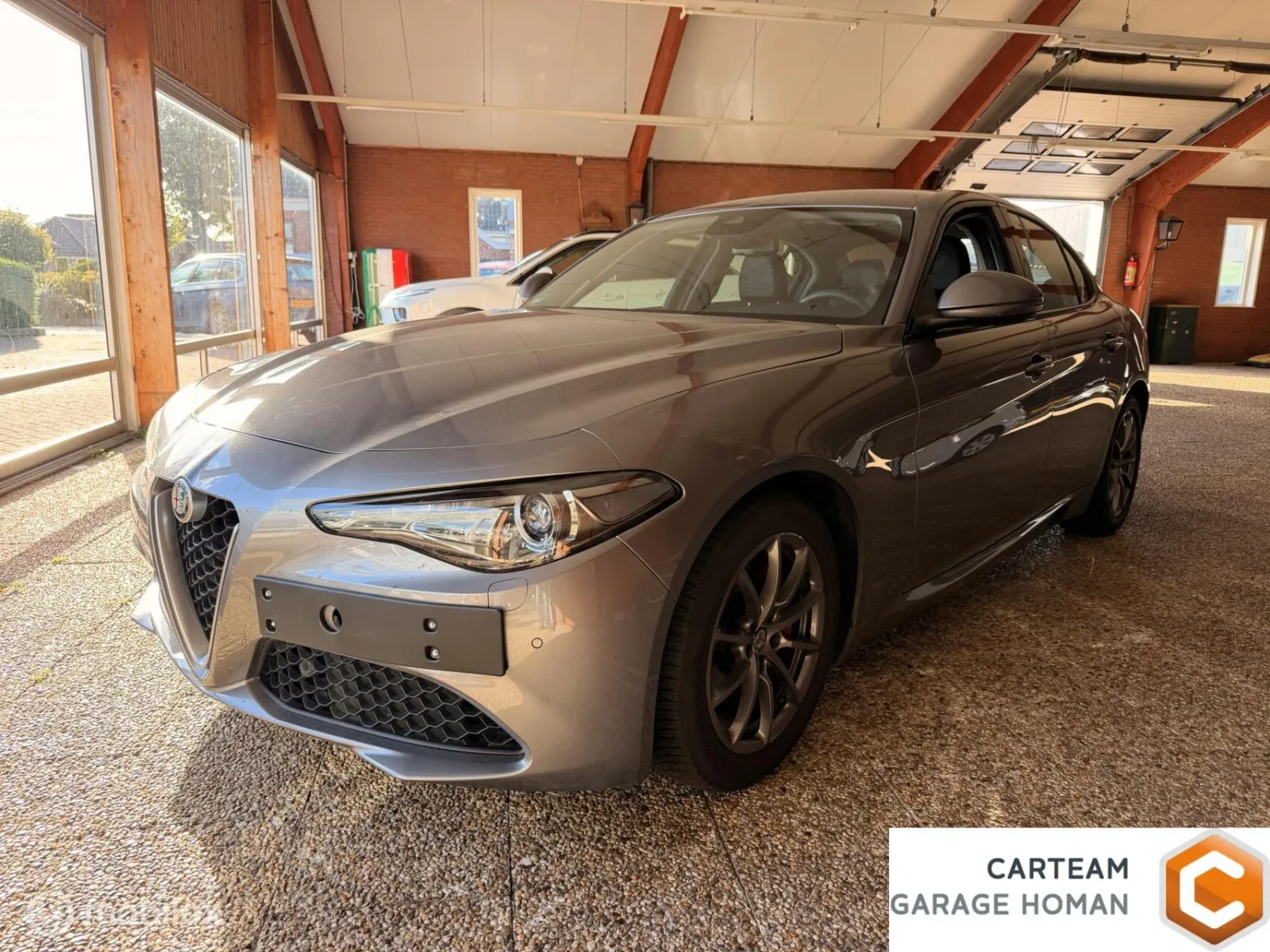 Alfa Romeo Giulia (2017) — foto 1