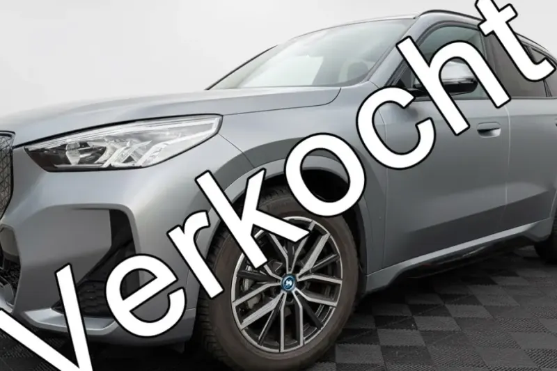 BMW iX1 (2024)