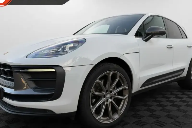 Porsche Macan (2022)