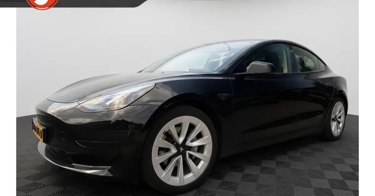 Tesla Model 3 (2021) — foto 1