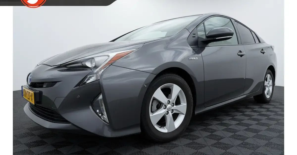 Toyota Prius (2018) — foto 1