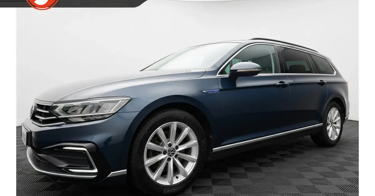 Volkswagen Passat (2021) — foto 1