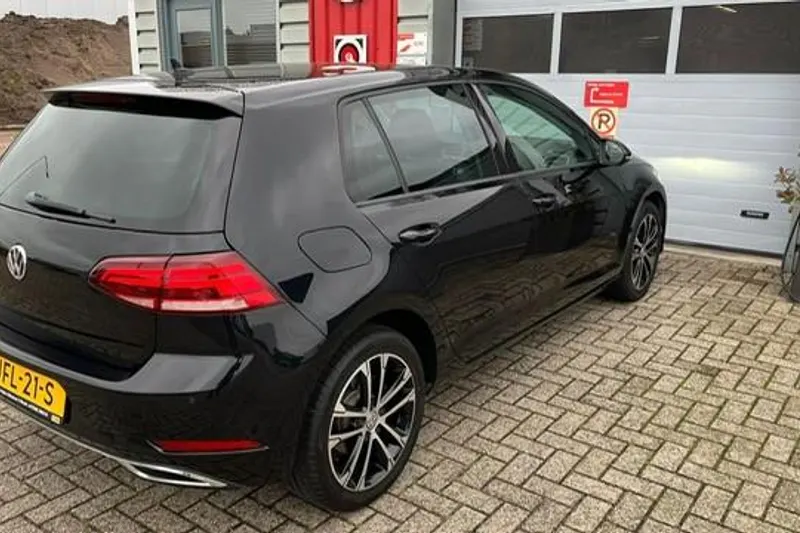 Volkswagen Golf (2017)