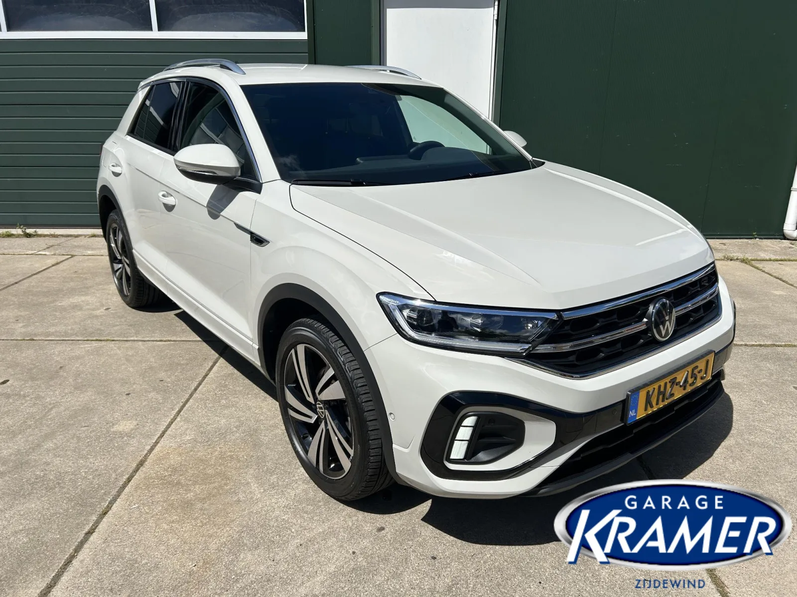 Volkswagen T-Roc (2024) — foto 1