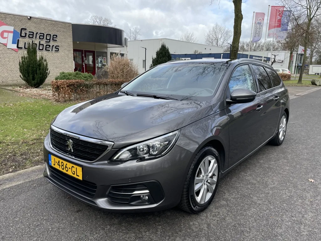 Peugeot 308 (2020) — foto 1