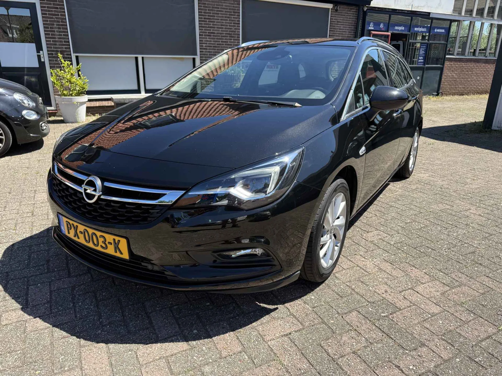 Opel Astra (2017) — foto 1