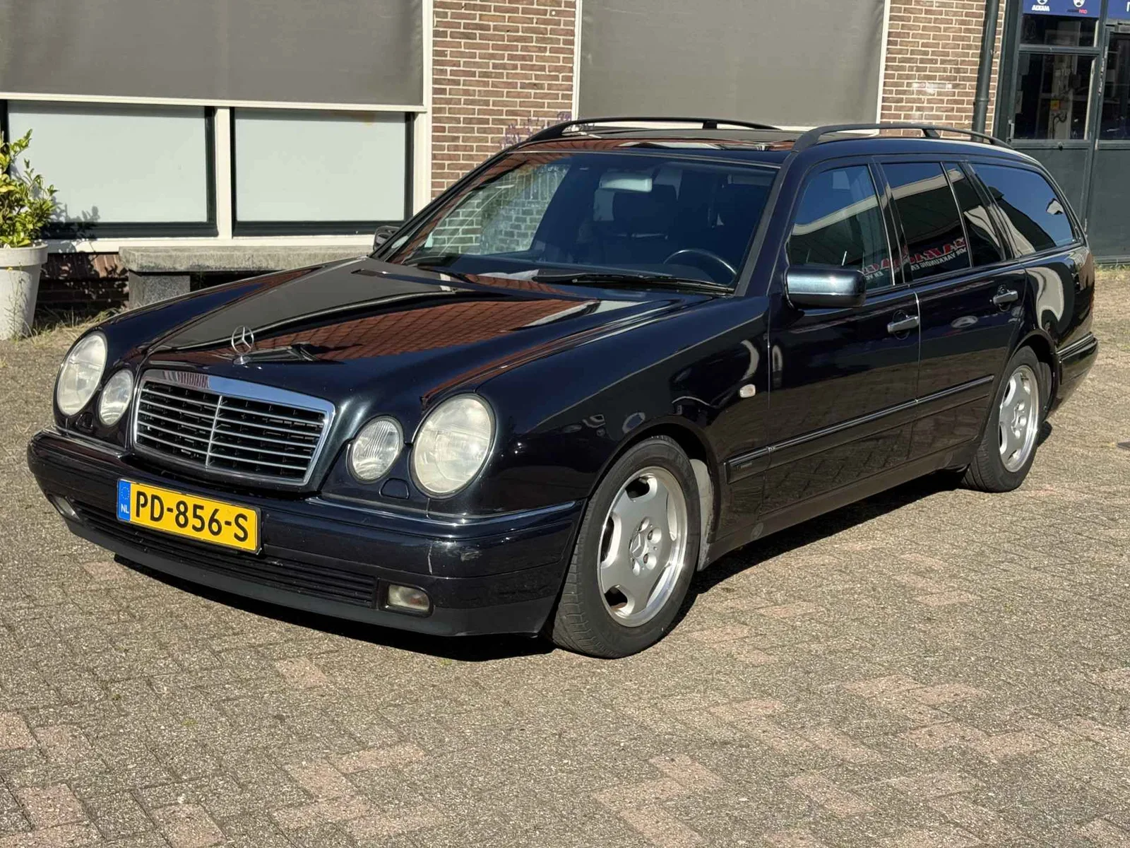 Mercedes-Benz E-Klasse (1999) — foto 1