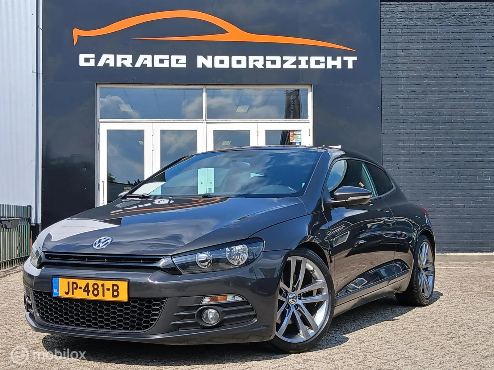 Volkswagen Scirocco (2009) — foto 1