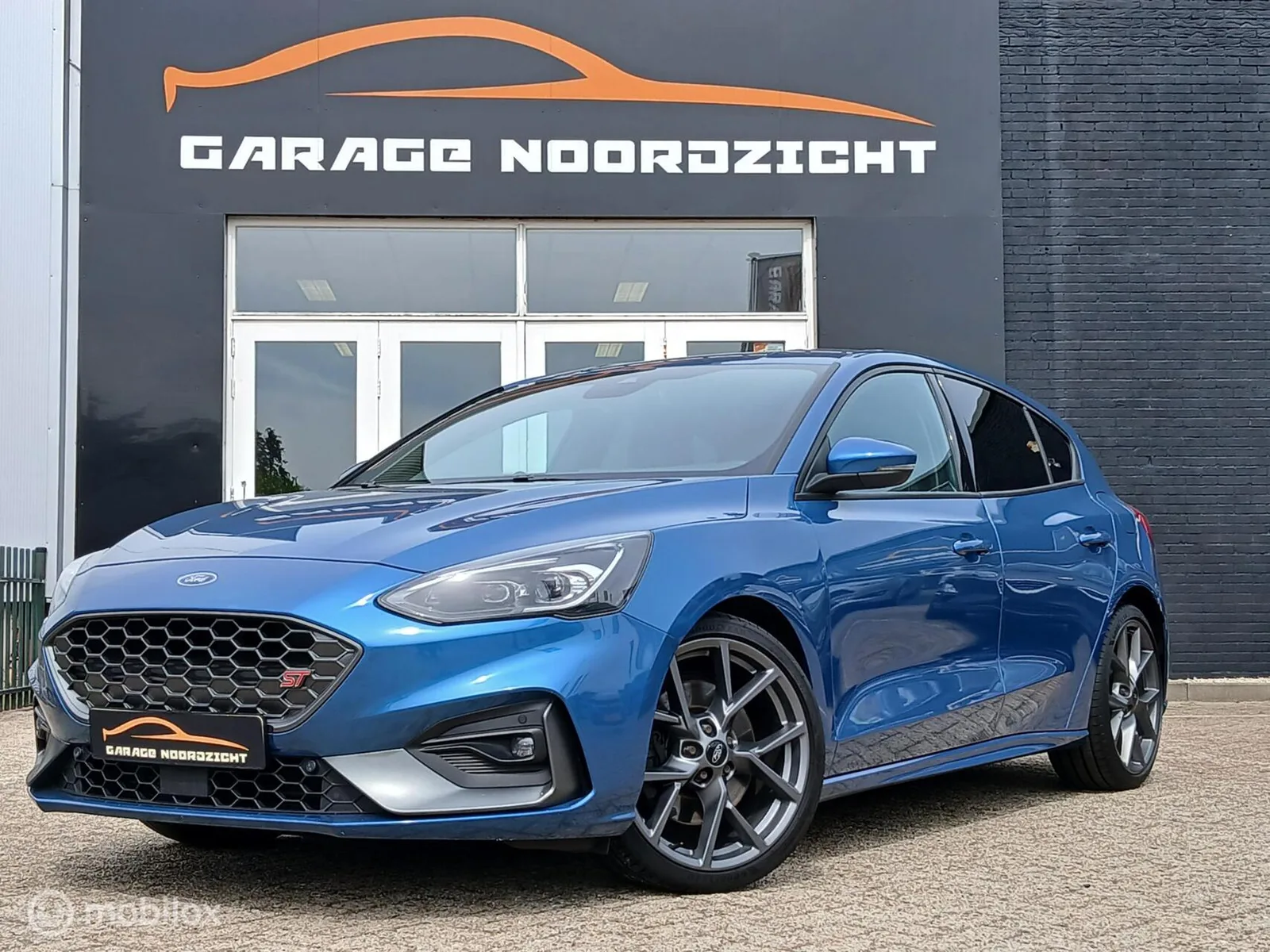 Ford Focus (2021) — foto 1