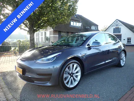 Tesla Model 3 (2019) — foto 1