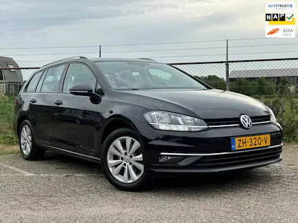 Volkswagen Golf (2019) — foto 1