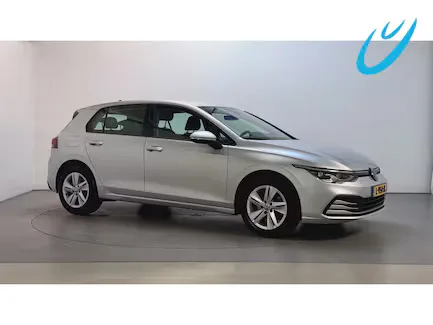 Volkswagen Golf (2021) — foto 1