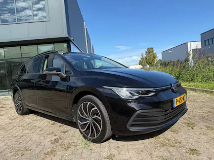 Volkswagen Golf (2022) — foto 1