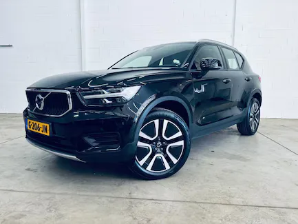 Volvo XC40 (2019) — foto 1