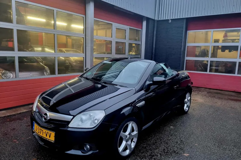 Opel Tigra TwinTop (2005)