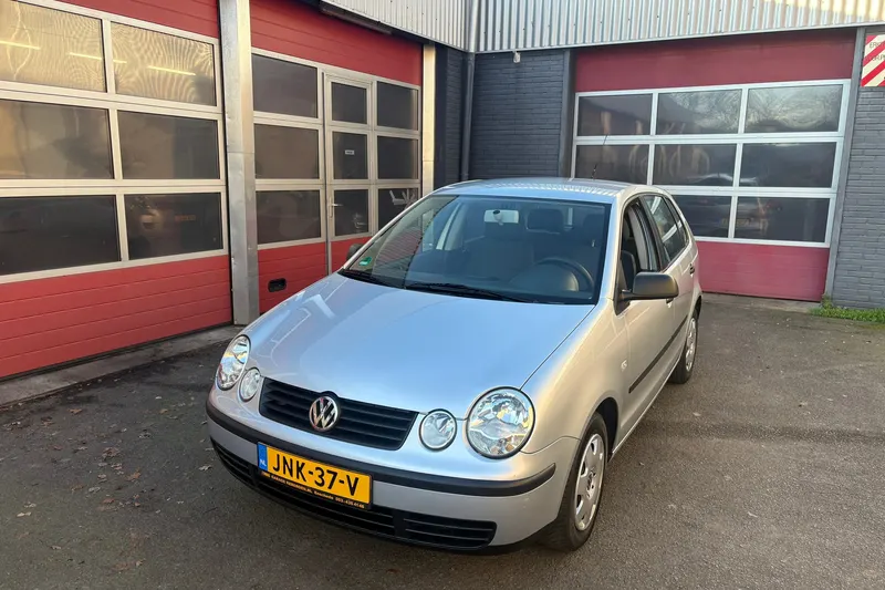 Volkswagen Polo (2004)