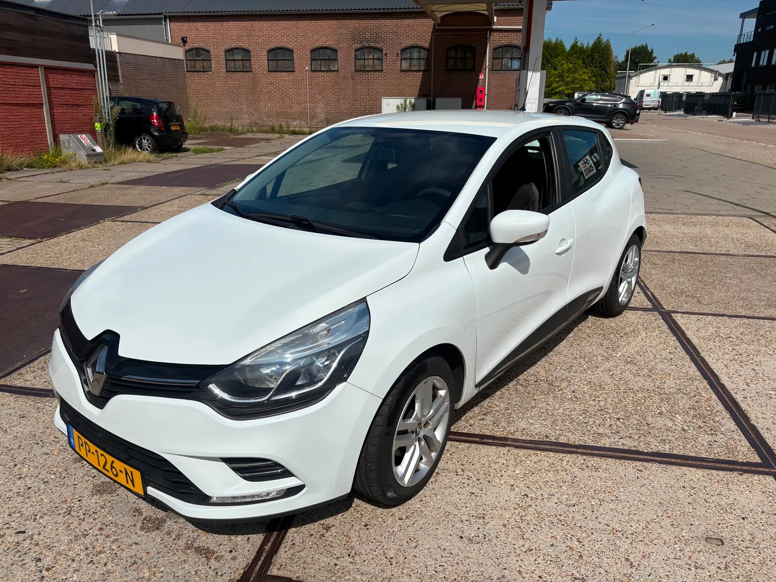 Renault Clio (2017) — foto 1