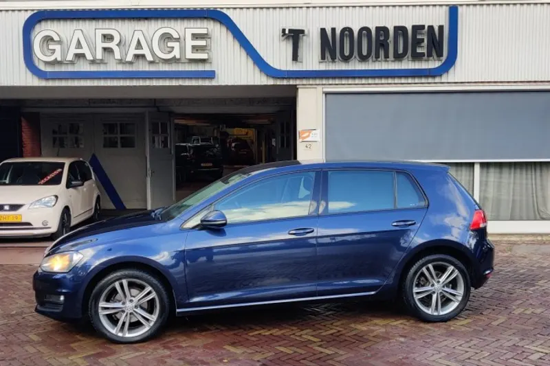 Volkswagen Golf (2014)