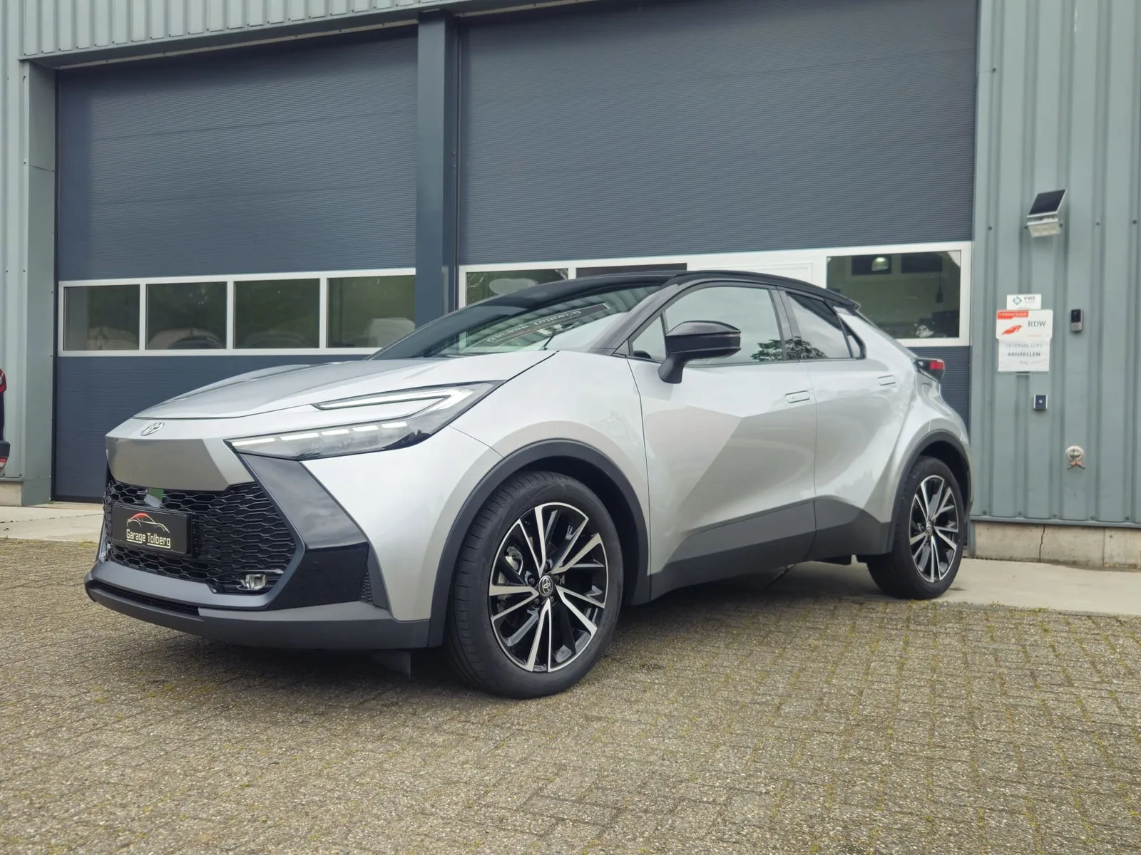 Toyota C-HR (2025) — foto 1