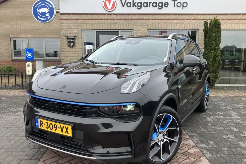 Lynk & Co 01 (2022)