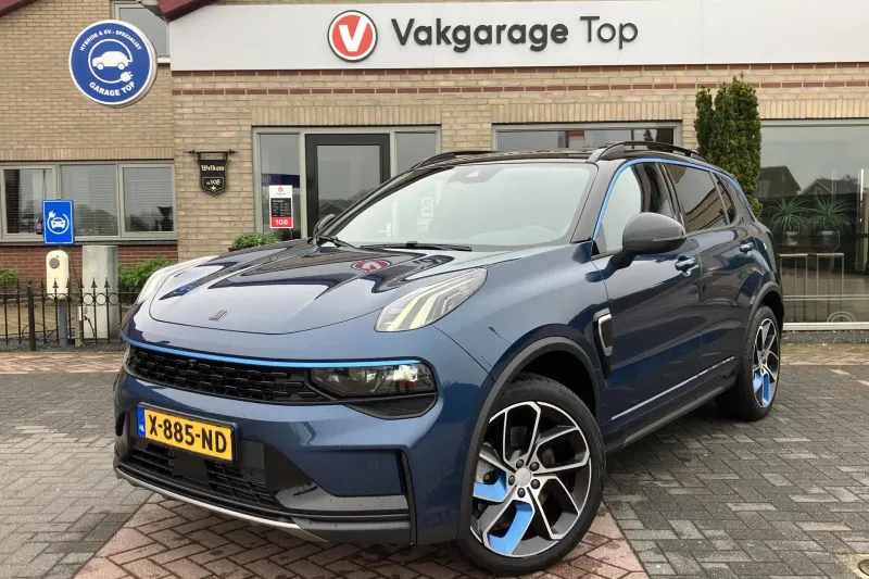 Lynk & Co 01 (2024)