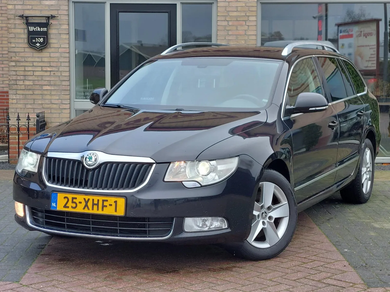 Škoda Superb (2012) — foto 1