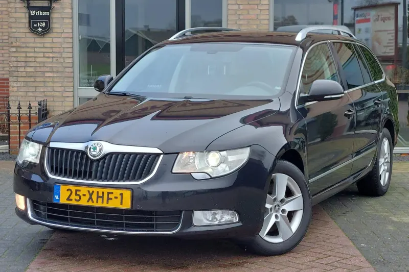 Škoda Superb (2012)