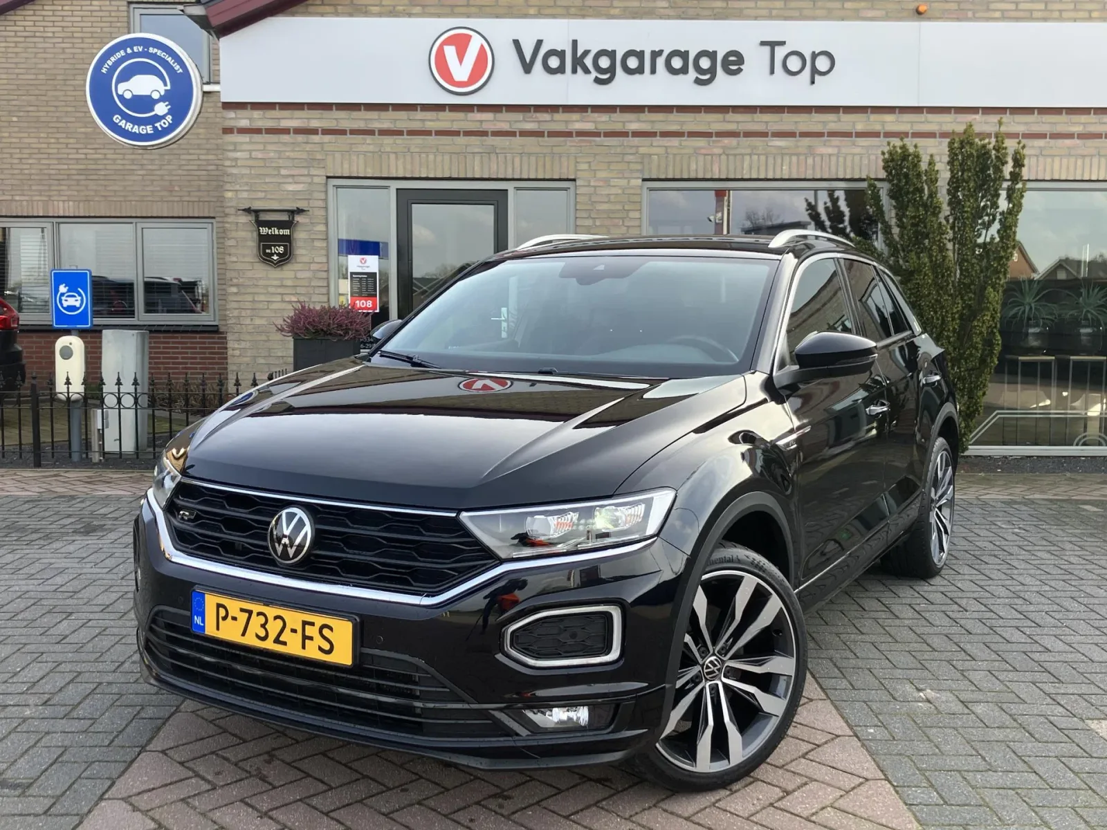 Volkswagen T-Roc (2022) — foto 1